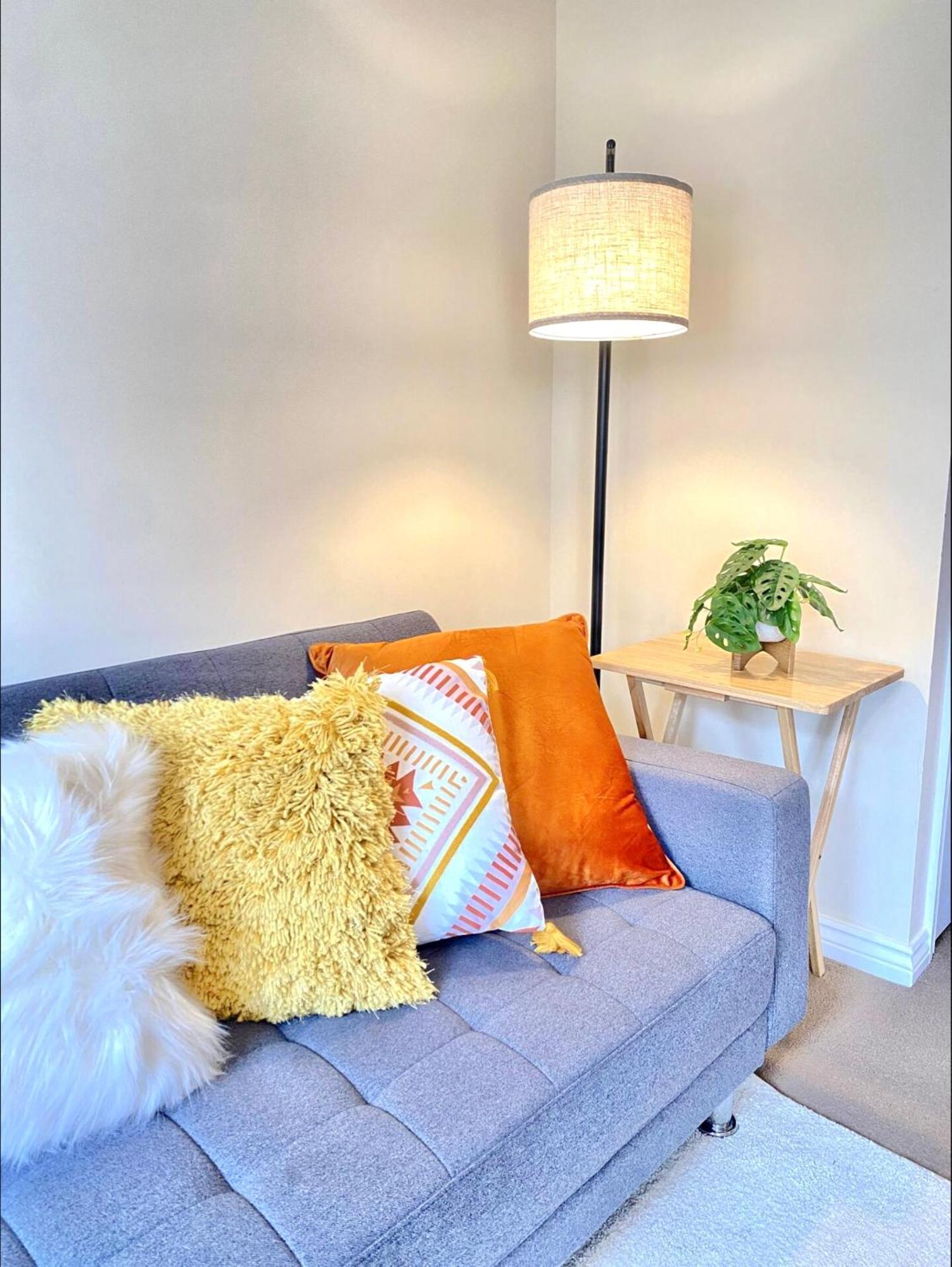 Free Private Parking! Oakley House And Garden! Fully Equipped 4 Comfy Beds Villa Corby Buitenkant foto